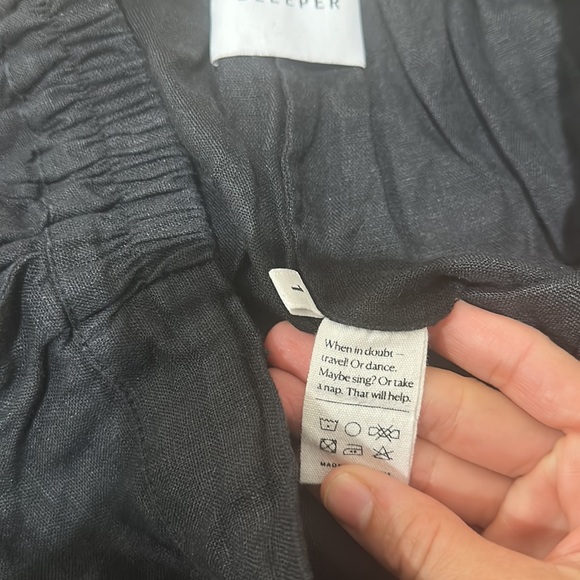 • Sleeper • Women’s Linen Shorts Pleated & Cuffed Black Small - Picture 4 of 5